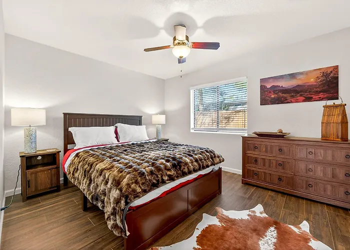Cowboy Hideout Apartment *